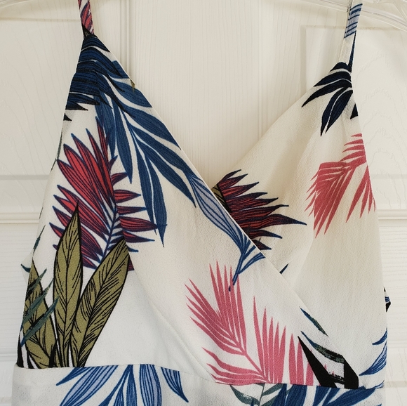 🆕️ NWT Gorgeous Purple Snow Floral Romper - Picture 2 of 6